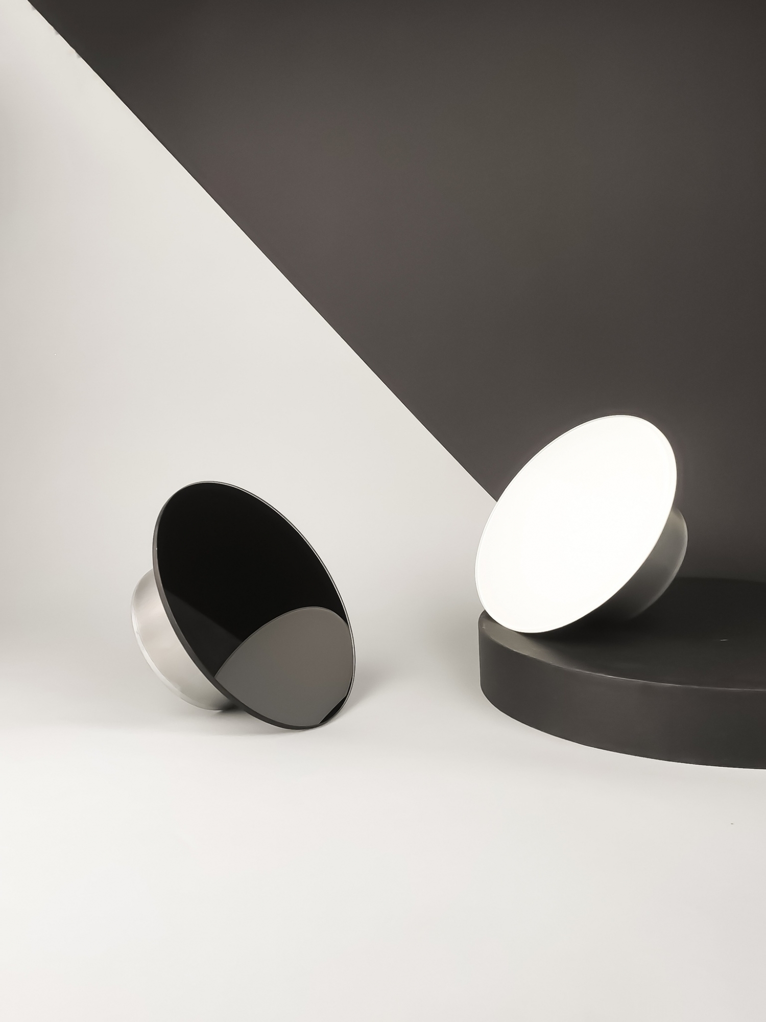 Анемостат со стеклянной внешней частью FOZA D 125 мм. Матовое стекло. Зеркальный